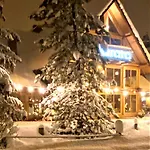 Tatil parkı Zajazd Bialczanski Dom Wypoczynkowy Restauracja I Klub Bilardowy