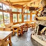 Zajazd Bialczanski Dom Wypoczynkowy Restauracja I Klub Bilardowy Tatil parkı Bialka Tatrzanska
