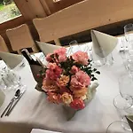 Zajazd Bialczanski Dom Wypoczynkowy Restauracja I Klub Bilardowy 3*