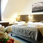 Zajazd Bialczanski Dom Wypoczynkowy Restauracja I Klub Bilardowy 3* Bialka Tatrzanska