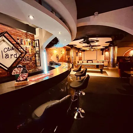 Bialczanski Restauracja I Klub Bilardowy 