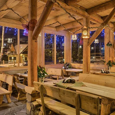 Parque de vacaciones Bialczanski Restauracja I Klub Bilardowy 