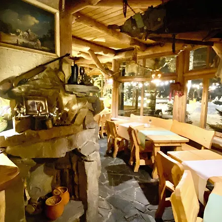 Parque de vacaciones Bialczanski Restauracja I Klub Bilardowy 