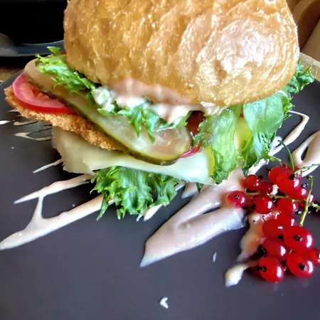 Πάρκο διακοπών Bialczanski Restauracja I Klub Bilardowy 